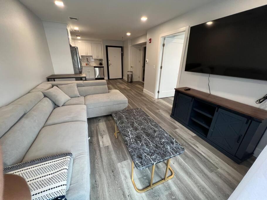 The Chic Suite - 1Br With Luxe Amenities Paterson Exterior photo